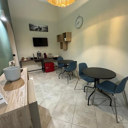 Dimora71 Bed & Breakfast Naples Luaran gambar